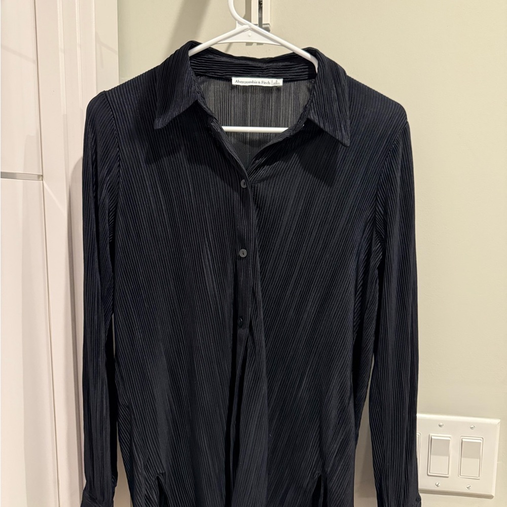 Abercrombie & Fitch Black Button-Up Top
